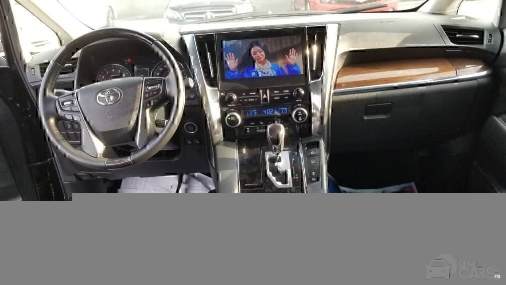 New Entry: Foreign Used 2022 Toyota Alphard With Sophisticated Gadgets And Fridge  Image