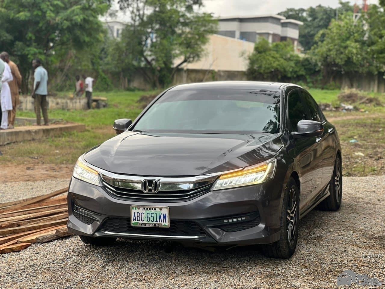 SUPER CLEAN 2017 UPGRADED HONDA ACCORD FOR SALE   Image