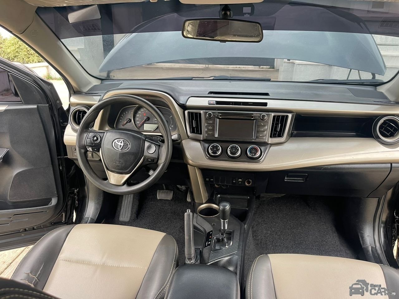 DISTRESS SALE SUPER CLEAN 2017 UPGRADED TOYOTA RAV4 FOR SALE  Image