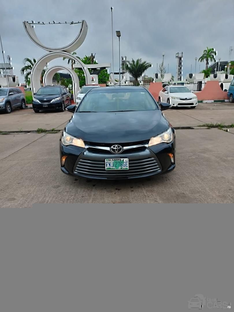 Good deal. V. Clean 2017 Toyota Camry  Image