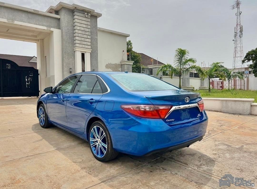 DIRECT FOREIGN USED 2016 TOYOTA CAMRY SE FOR SALE  Image
