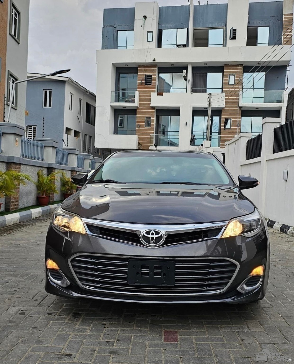Toyota Avalon Hybrid XLE Premium 2013 Gray Image