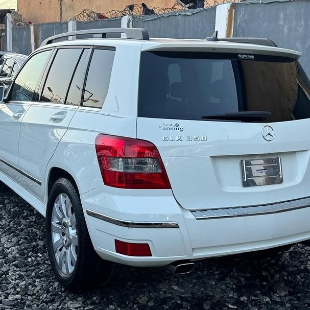 2011 Mercedes-Benz GLK350 Image