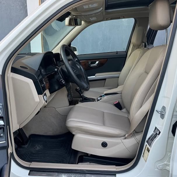 2011 Mercedes-Benz GLK350 Image