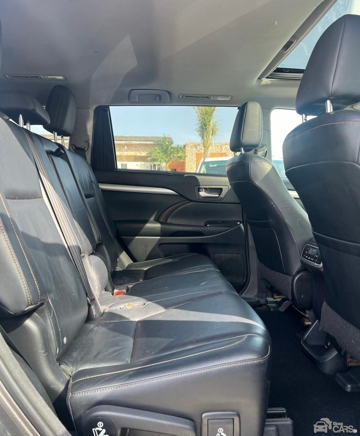 2014 TOYOTA HIGHLANDER XLE Image