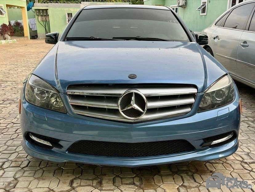 SUPER CLEAN 2010 MERCEDES BENZ C300 FOR SALE Image