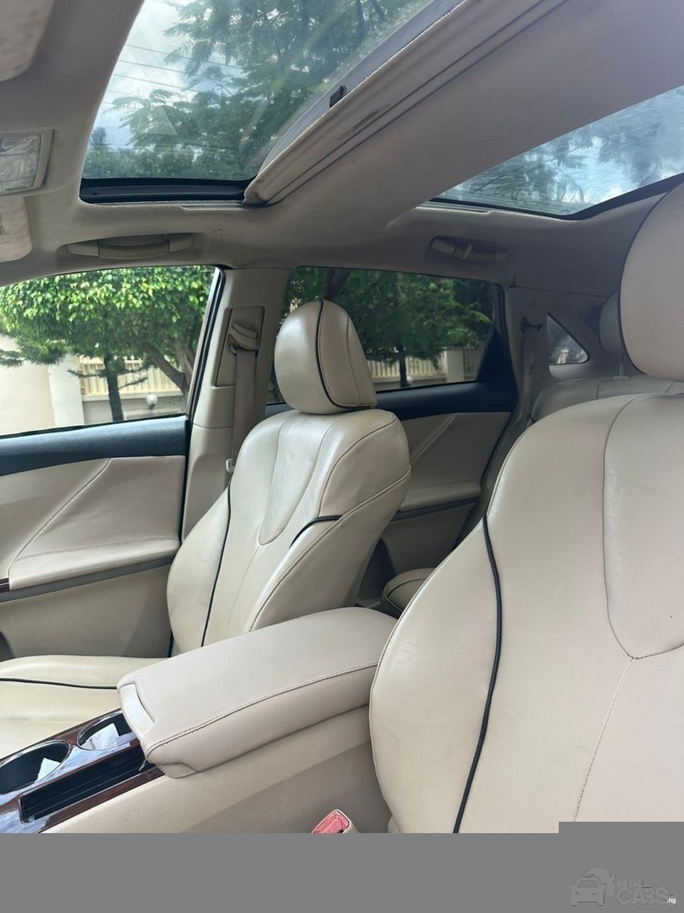 SUPER CLEAN 2010 KEYLESS TOYOTA VENZA FOR SALE  Image