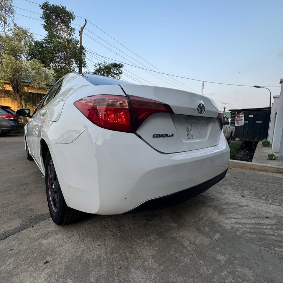 2015 Toyota Corolla — Front seats