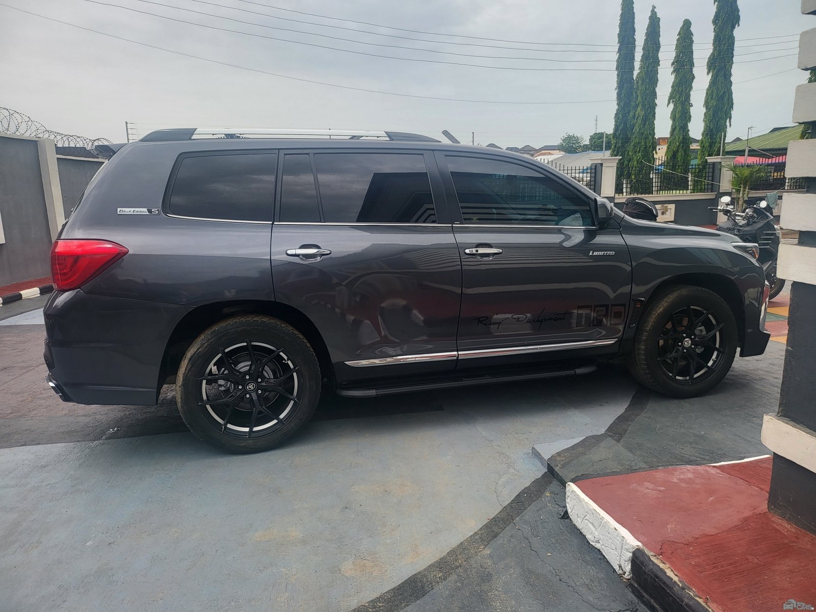 Toyota highlander car — Front seats