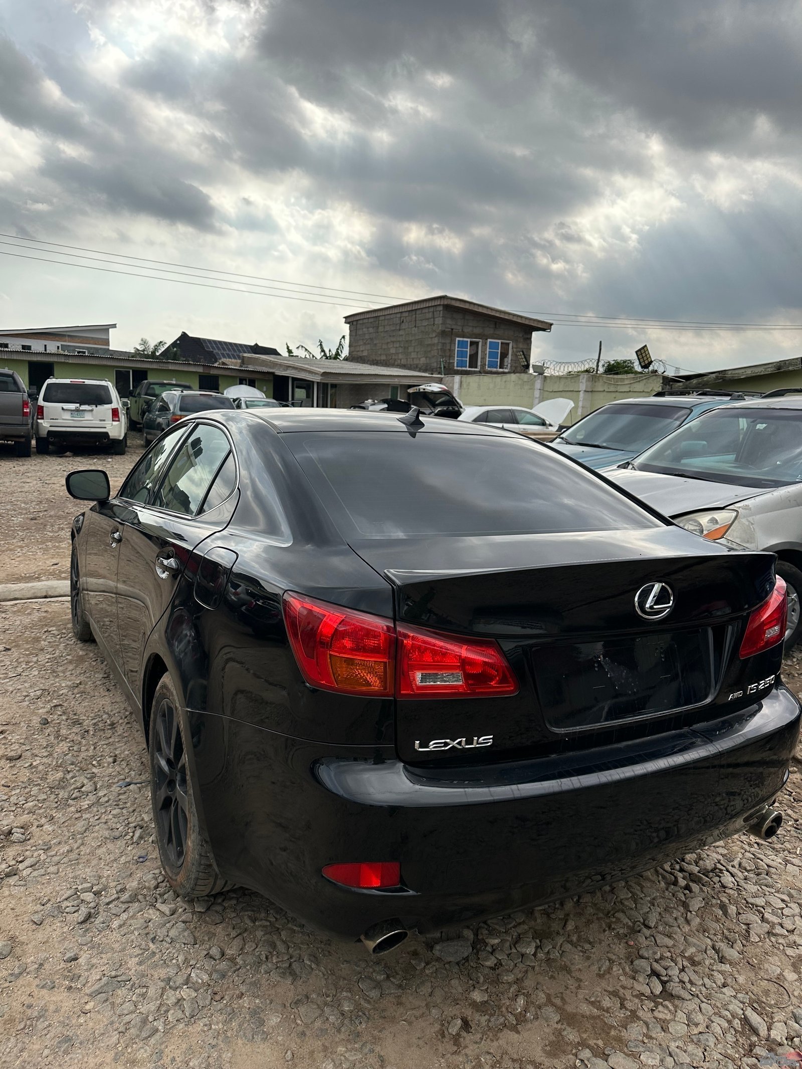 Lexus is250