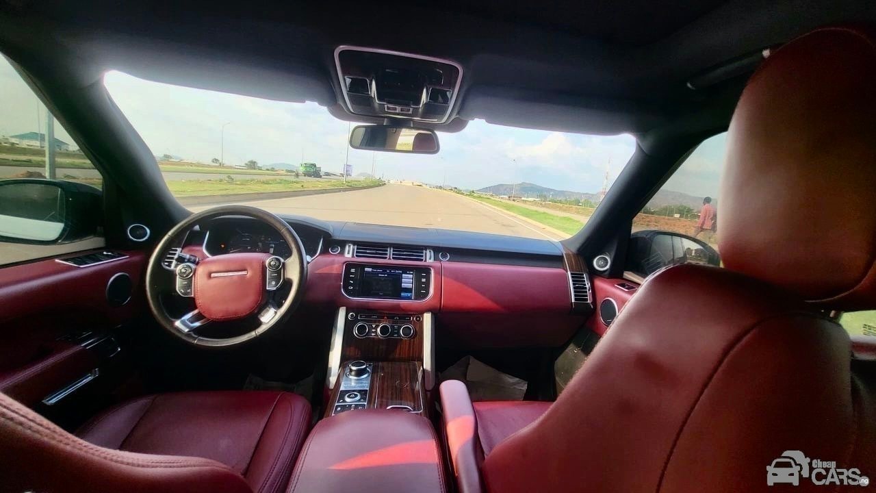2014 Land Rover RANGE ROVER — Rear 3/4