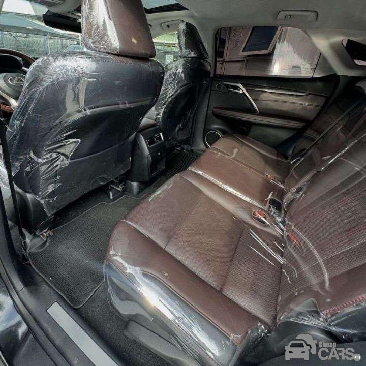2016 Lexus RX350 — Dashboard