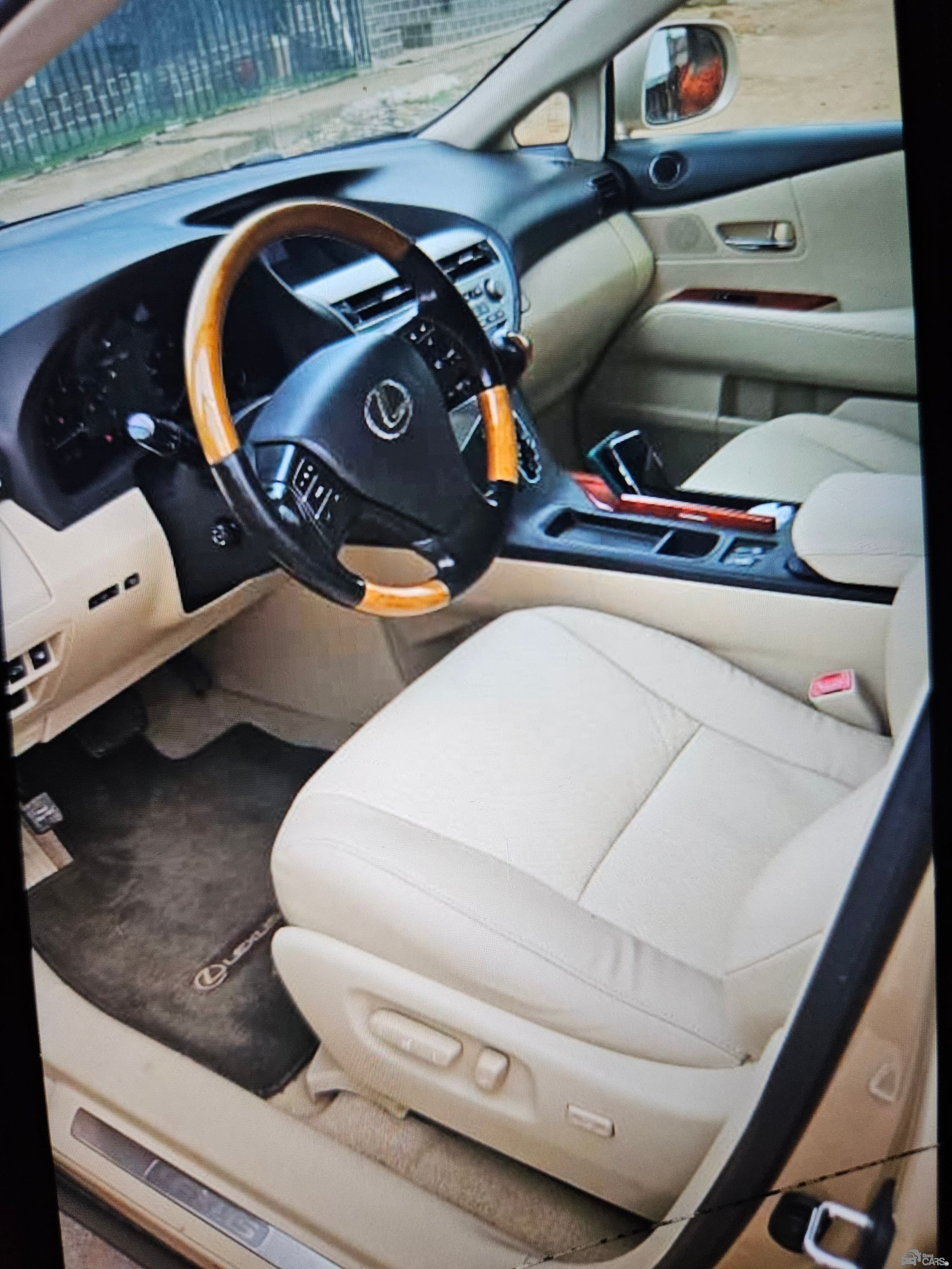 2010 Lexus rx350 — Rear 3/4