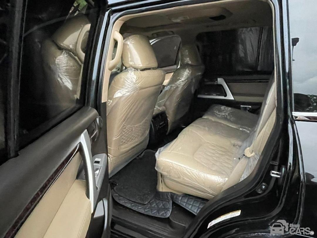 2023 Toyota UPGRADED LAND — Rear 3/4