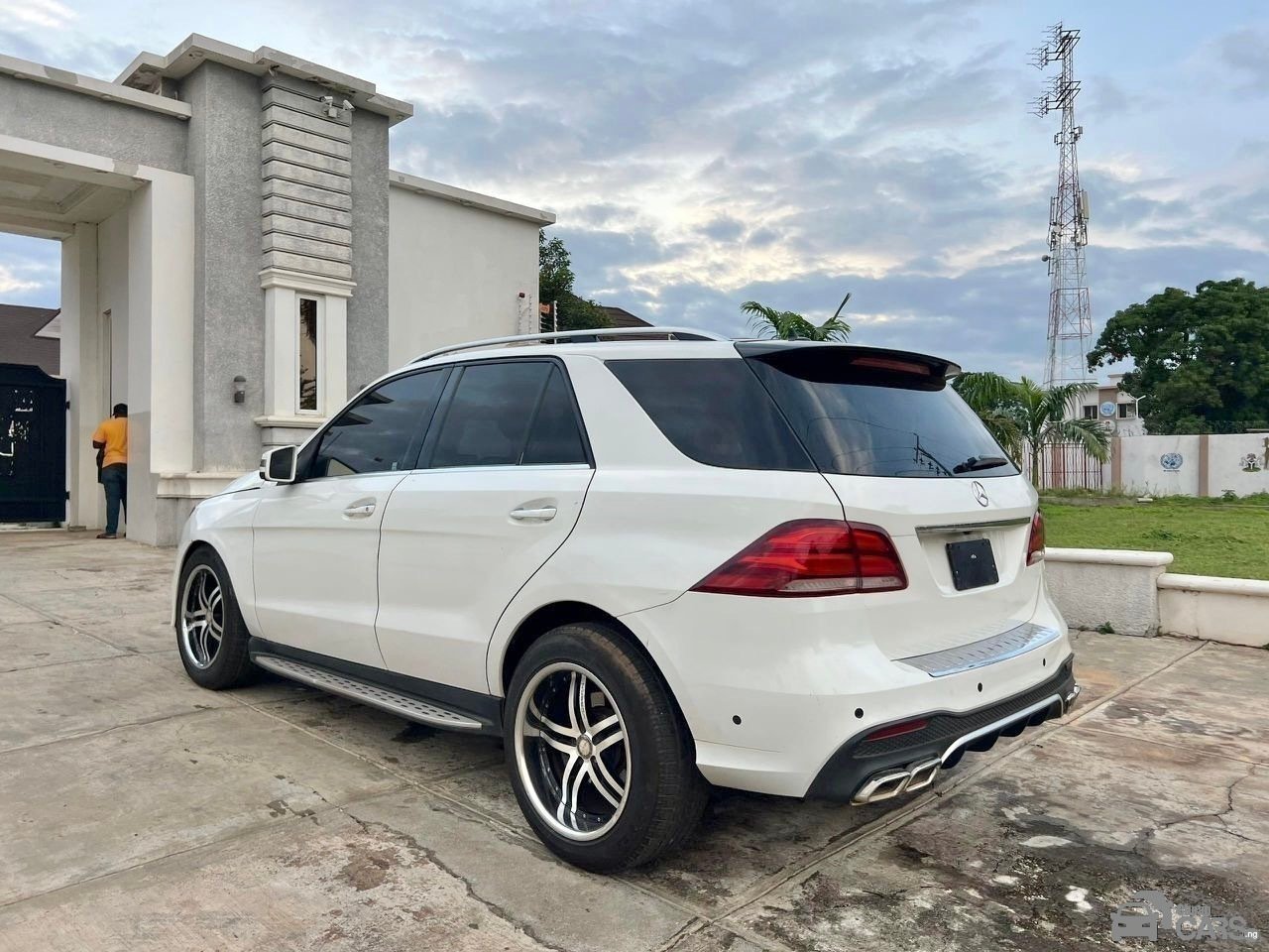 2015 Mercedes-Benz ML350 UPGRADED — Dashboard