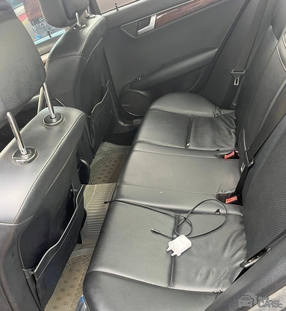 2012 Mercedes-Benz DISTRESS MERCEDES — Dashboard