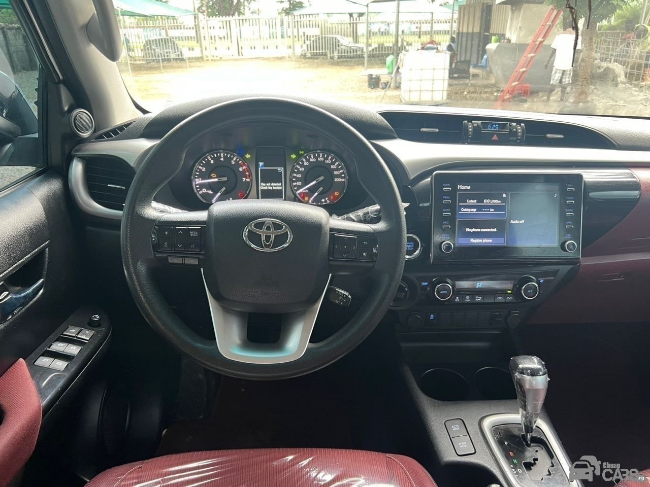 2021 Toyota HILUX — Side profile