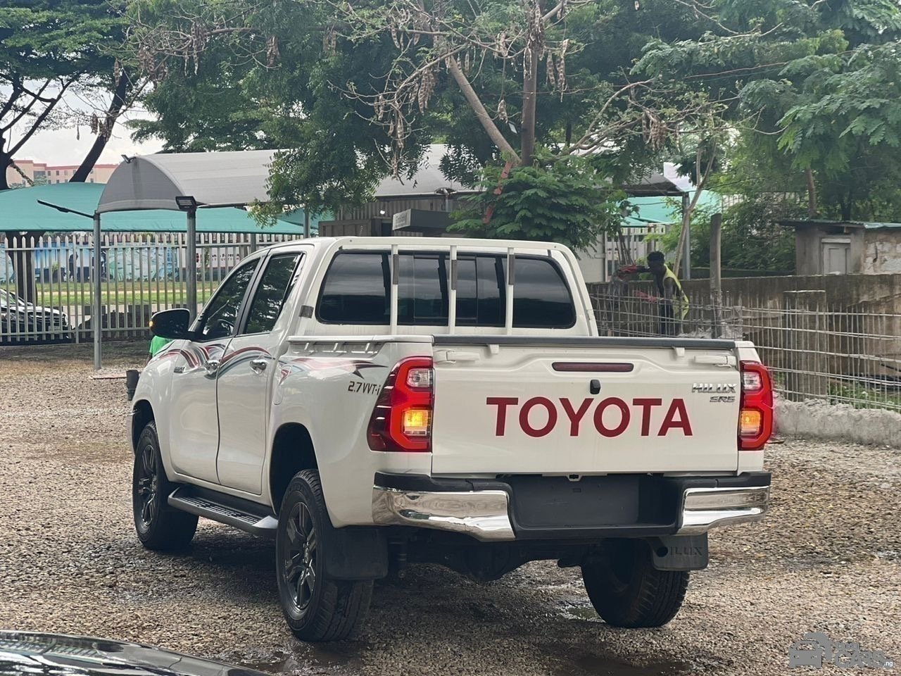 2021 Toyota HILUX — Front seats