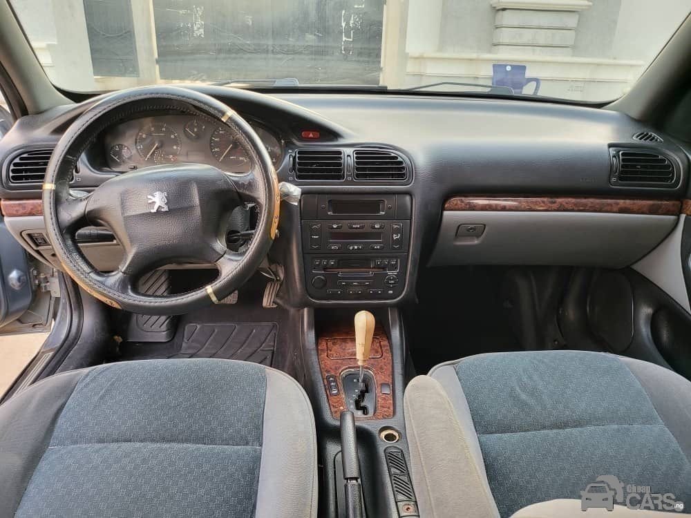 Peugeot AUTOMATIC 406 — Side profile