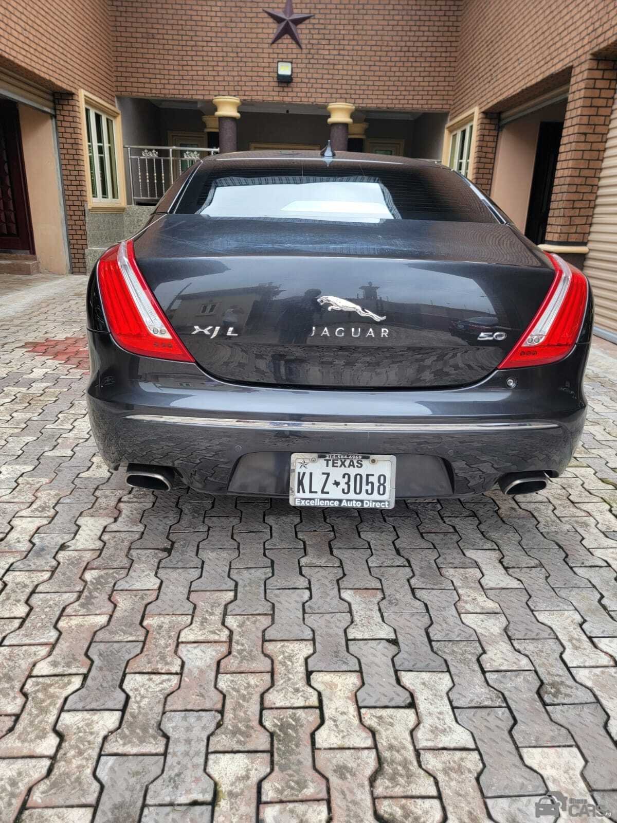 2013 Jaguar USA XJL — Side profile