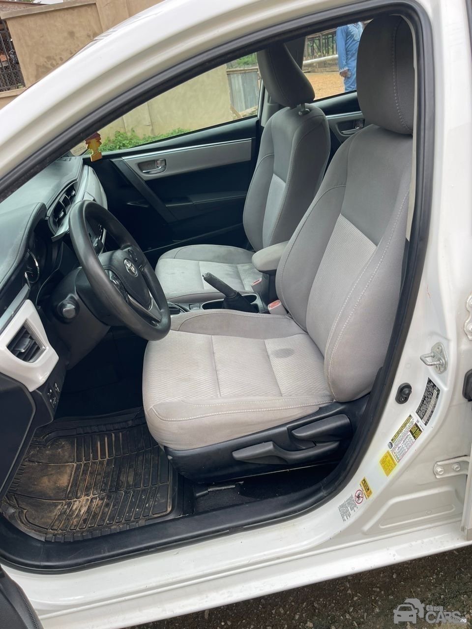 2014 Toyota COROLLA LE — Dashboard