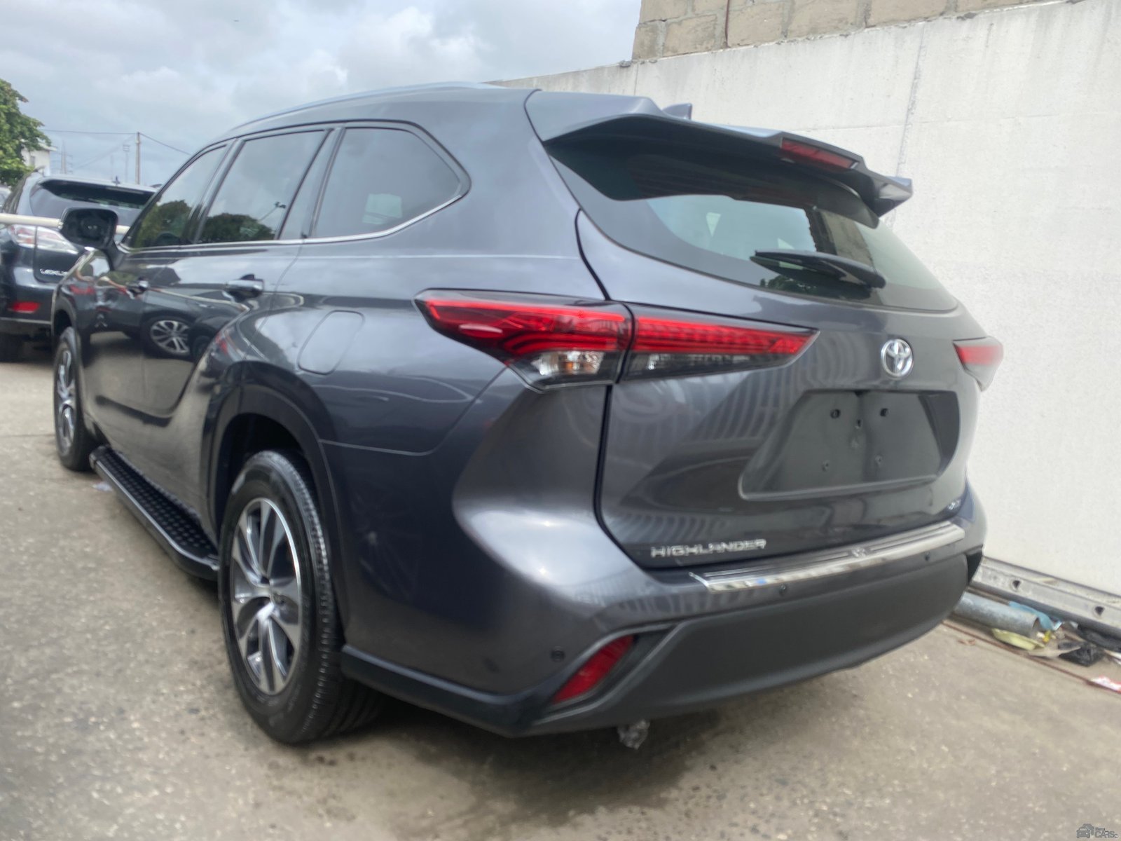 2021 Toyota highlander — Front seats