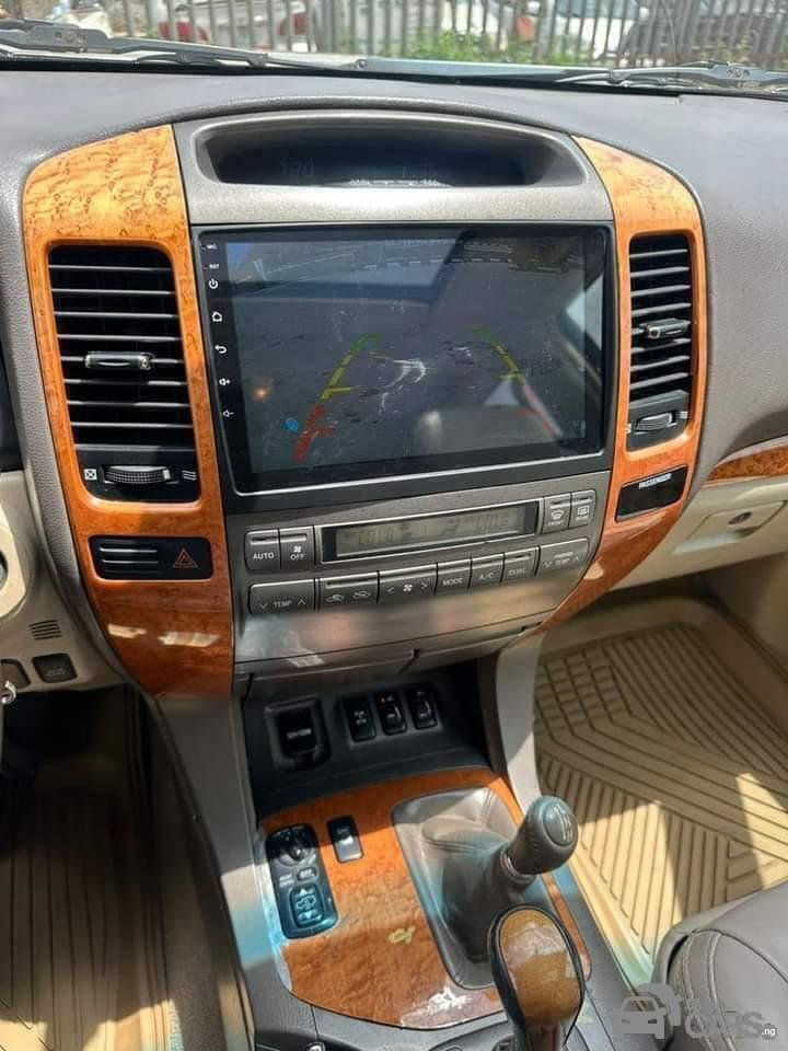2008 Lexus GX470 V8 — Rear seats