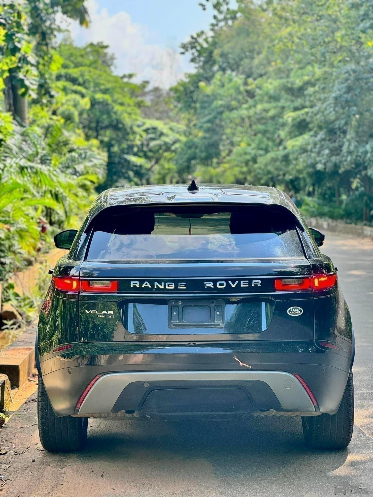 2018 Land Rover RANGE ROVER — Front seats