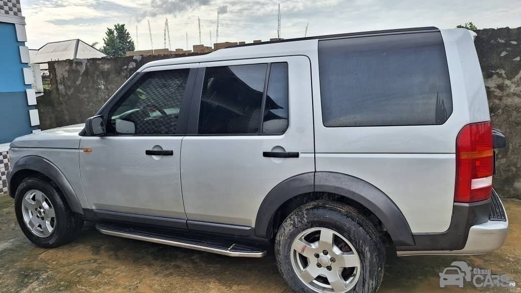 Land Rover RENGE ROVER — Side profile