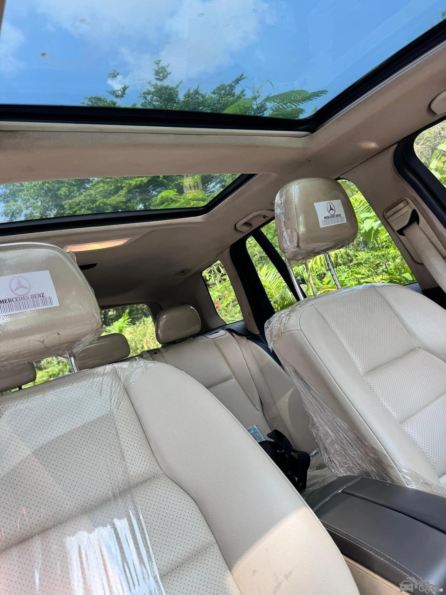 2014 Mercedes-Benz KEYLESS MERCEDES — Rear 3/4