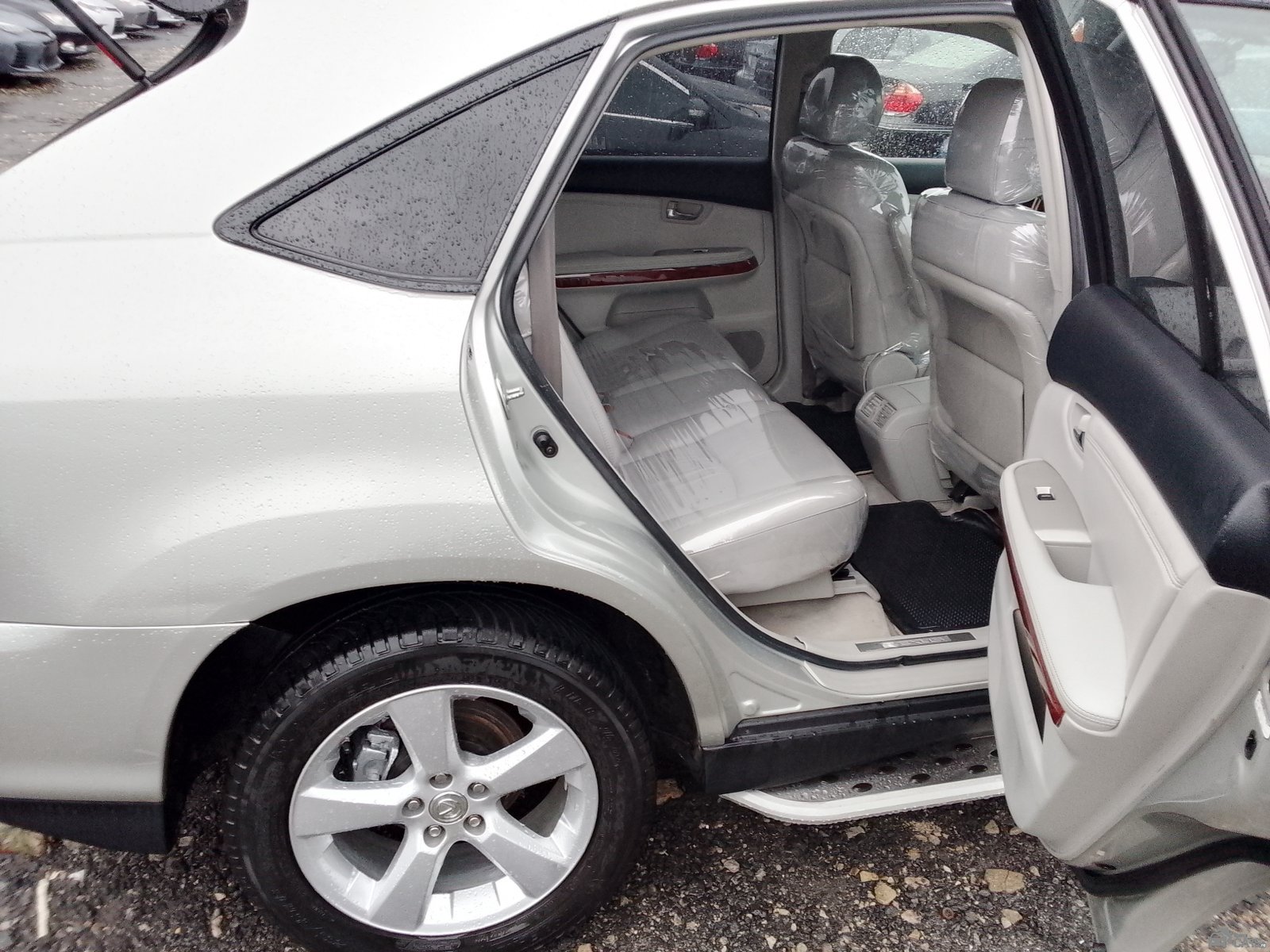 2005 Lexus RX 330 — Rear 3/4