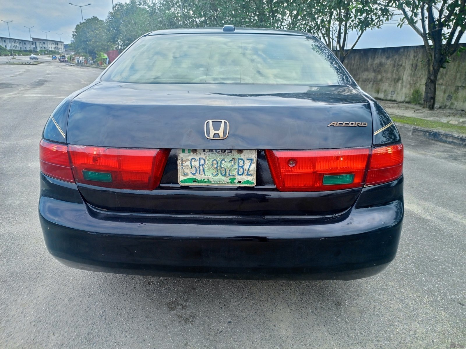 Honda Accord — Side profile