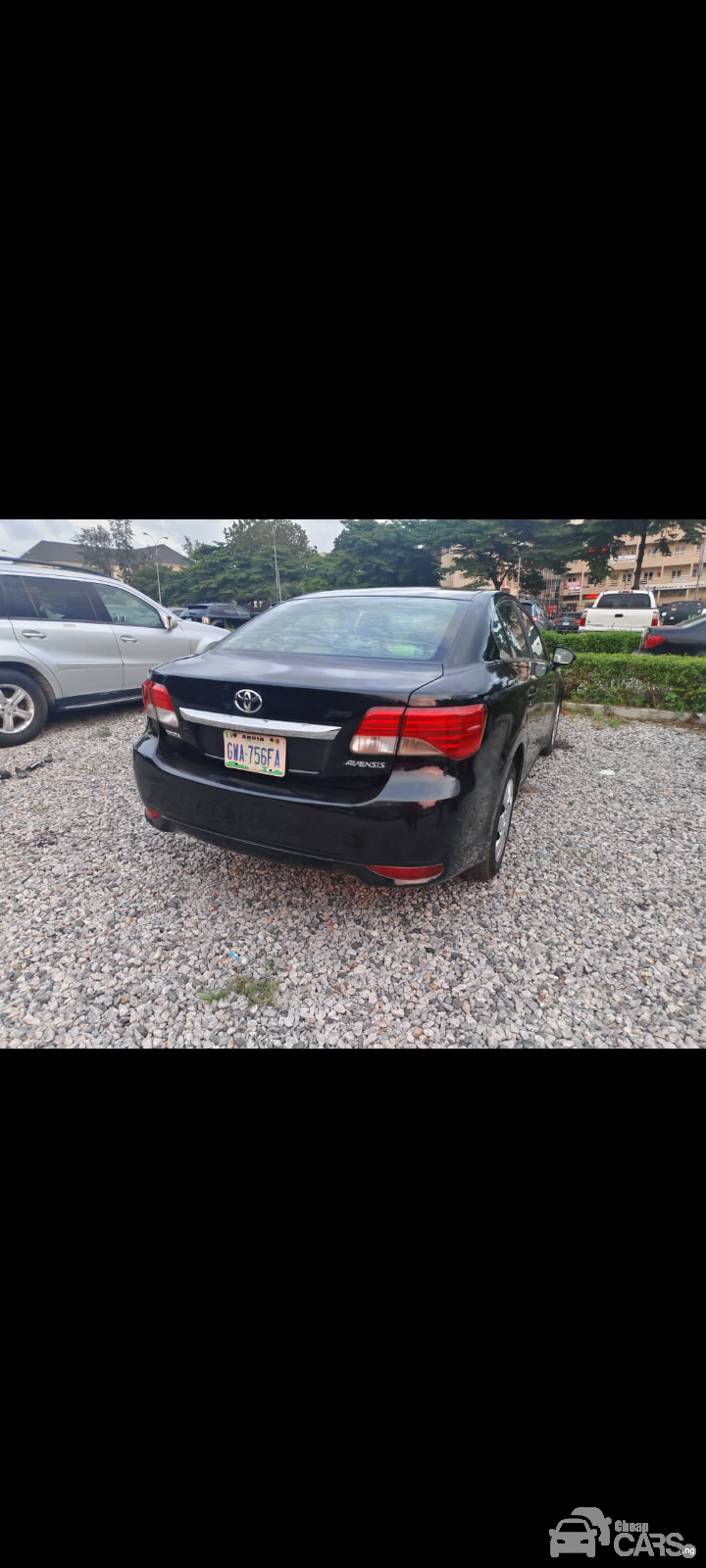 Toyota Avensis — Side profile