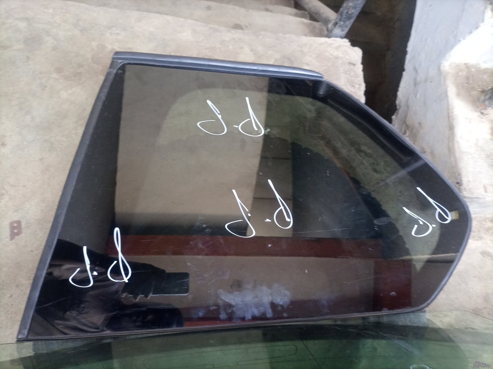 Body & Interior Parts Automobile Glasses