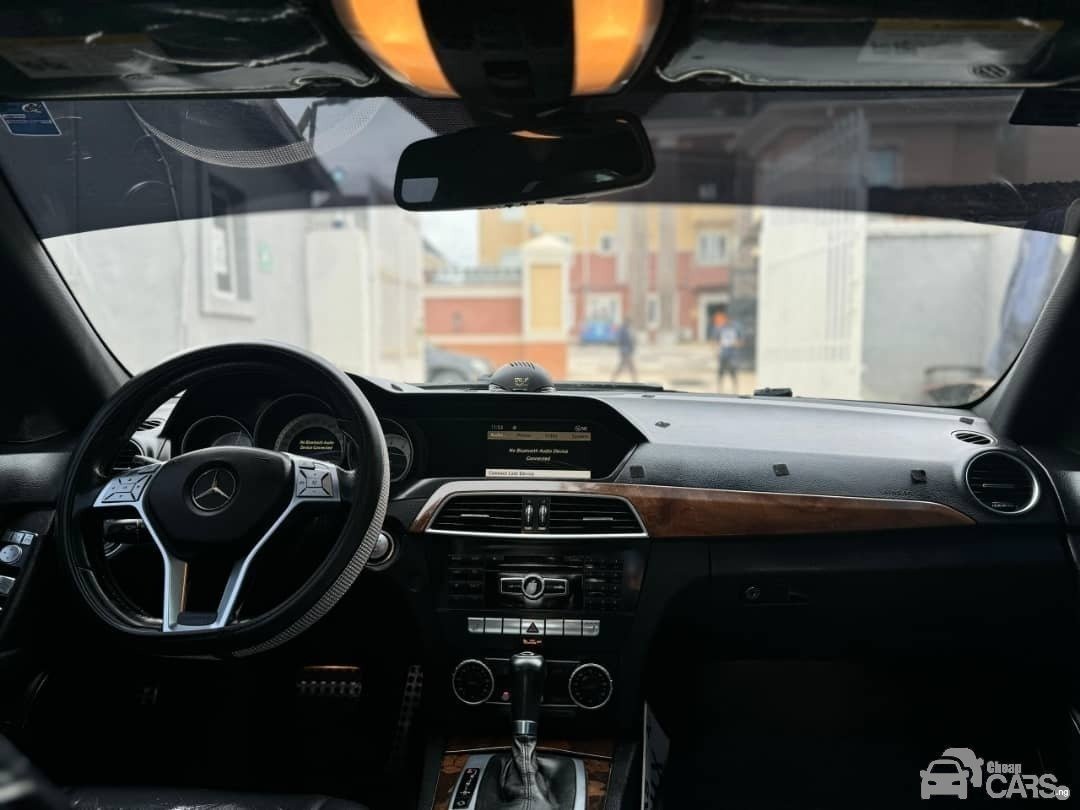 2013 Mercedes-Benz Mercedes- Benz — Front seats
