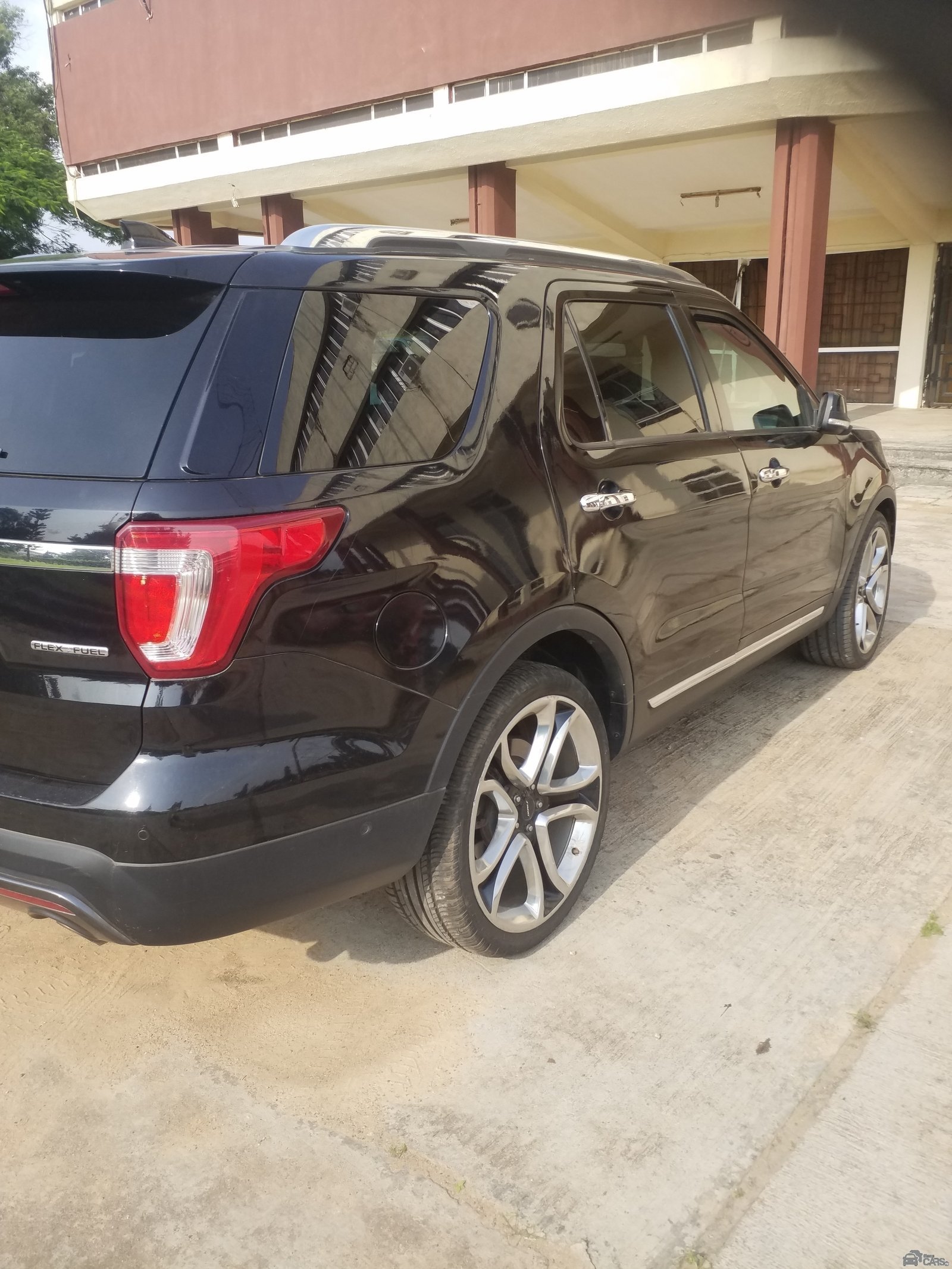 2017 Ford Explorer — Dashboard