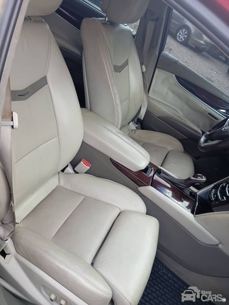 2015 Cadillac XT5 — Rear 3/4