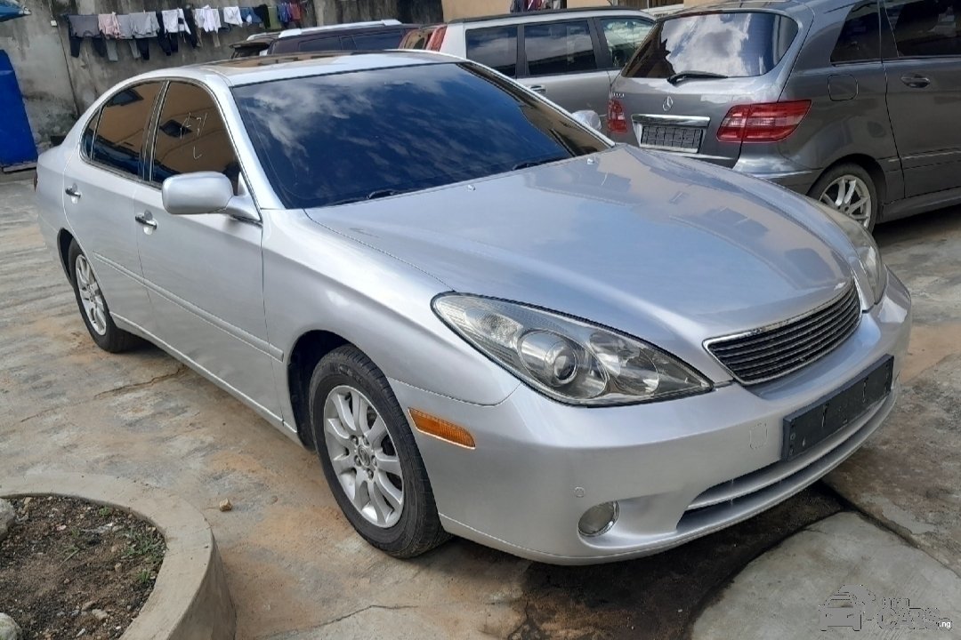 2005 Lexus ES330