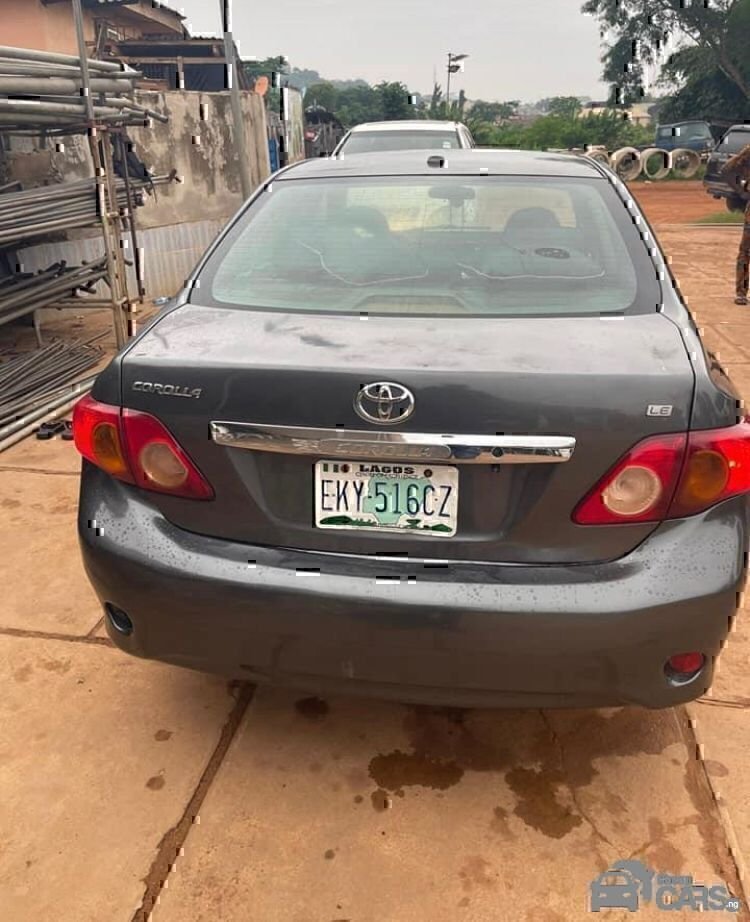 Toyota Corolla — Side profile