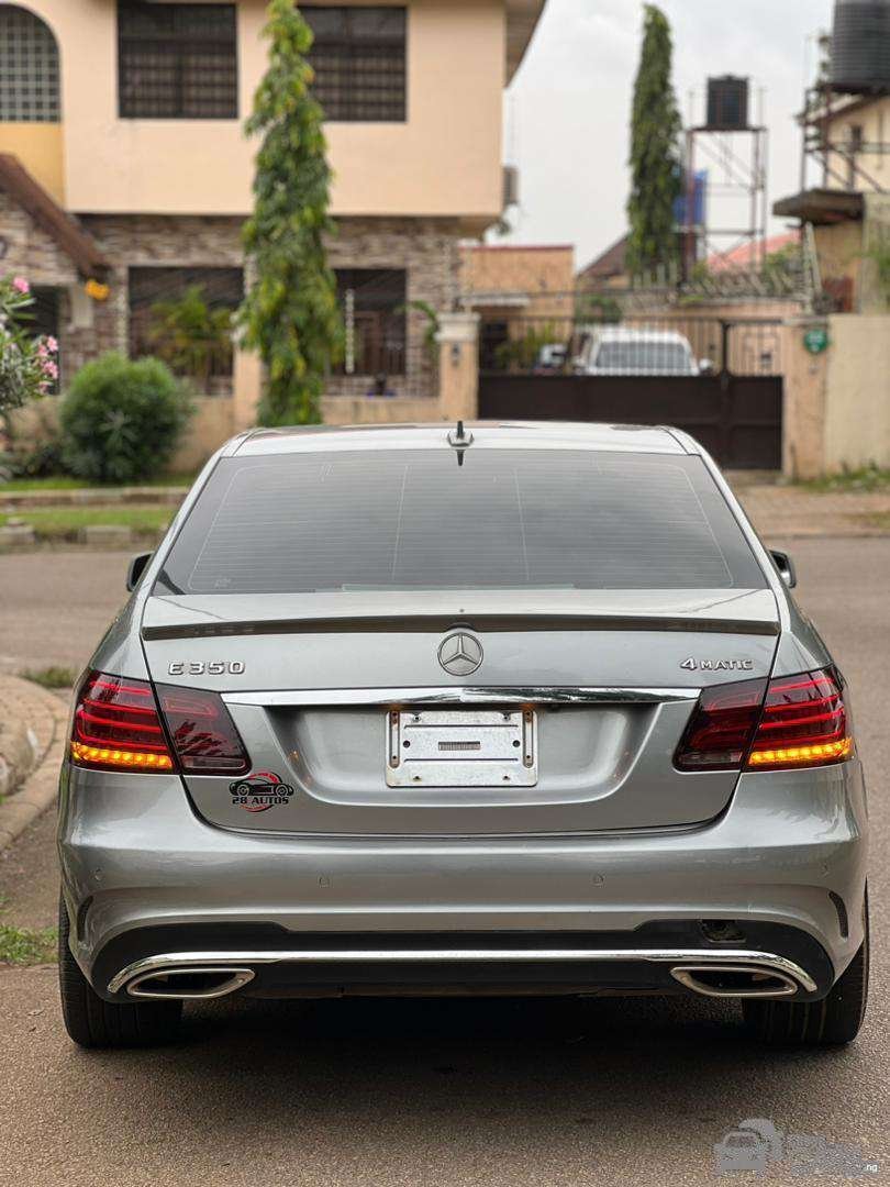 Mercedes-Benz Mercedes Benz — Side profile