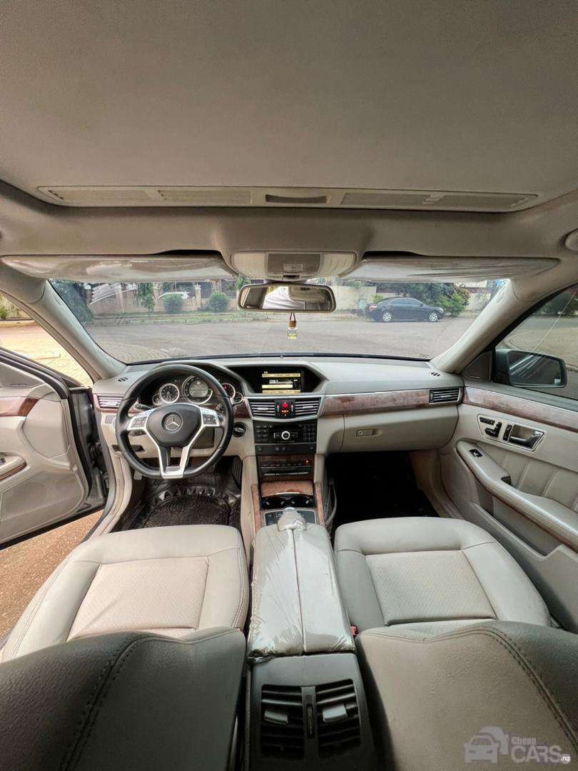 Mercedes-Benz Mercedes Benz — Rear 3/4