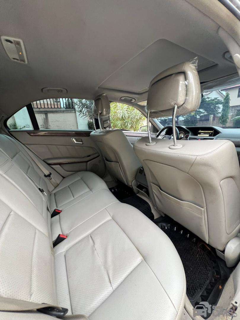 Mercedes-Benz Mercedes Benz — Dashboard