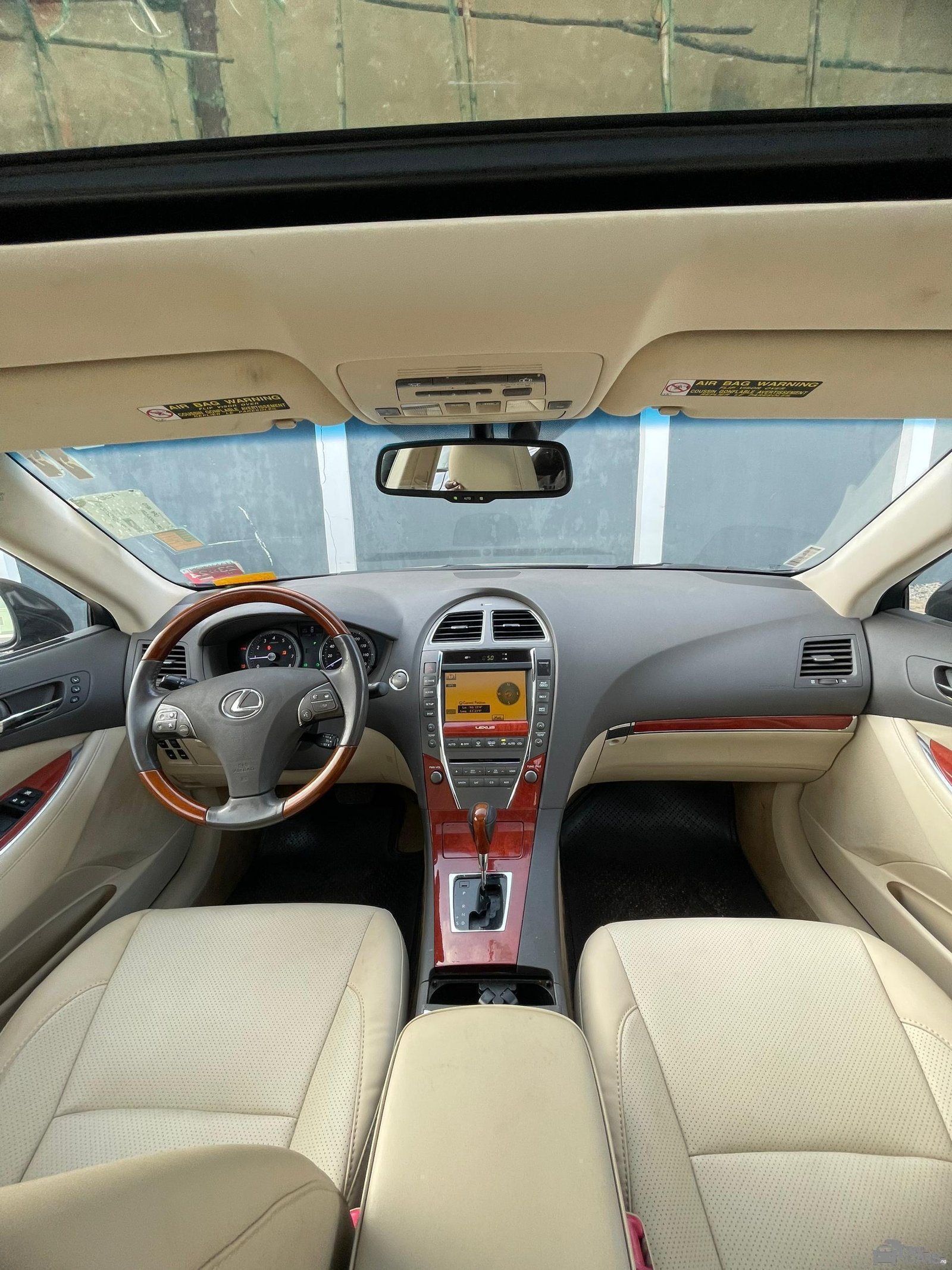 2011 Lexus ES350 — Side profile