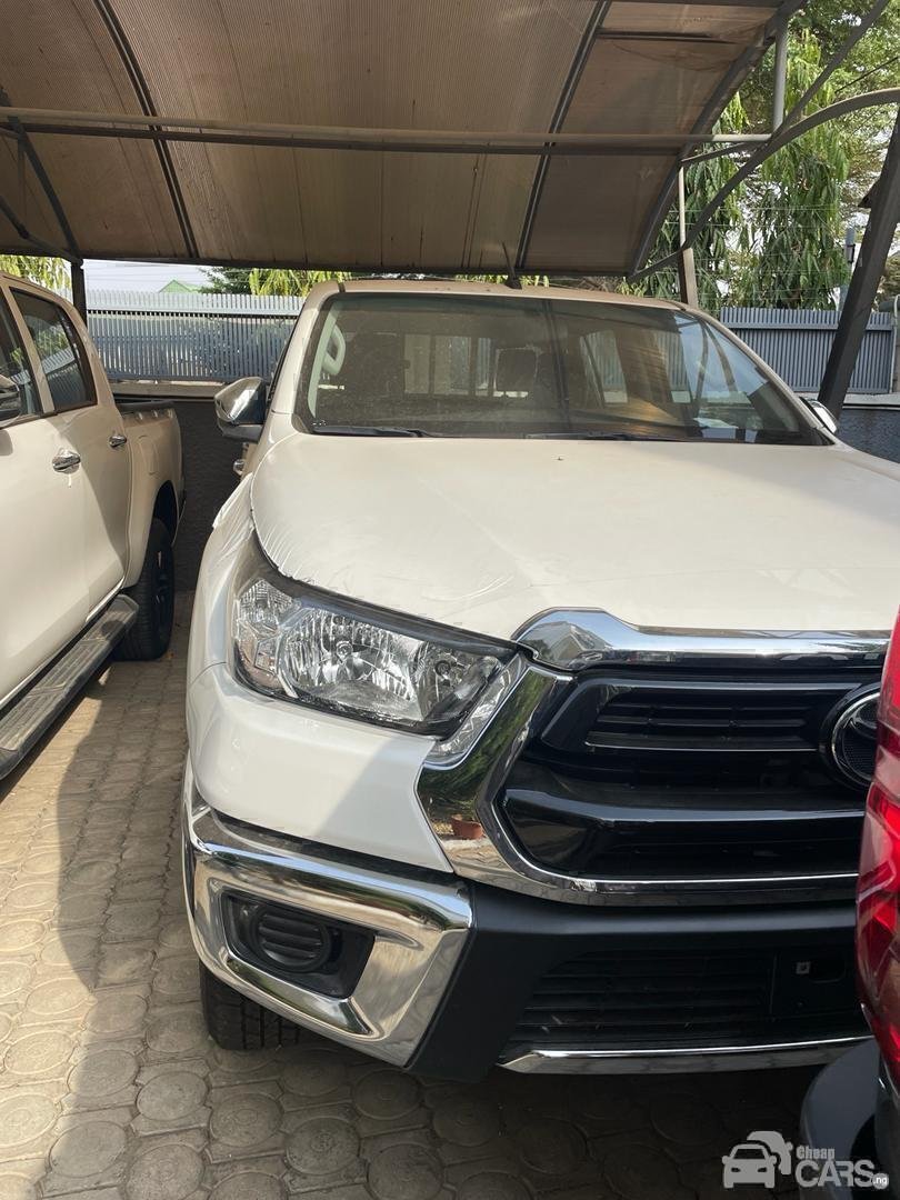 2023 Toyota Hilux