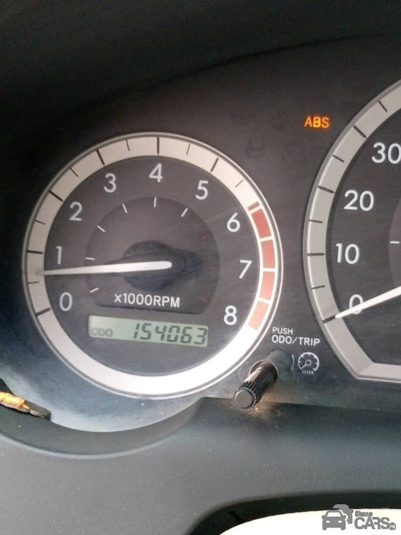 Toyota Sienna minibus — Dashboard
