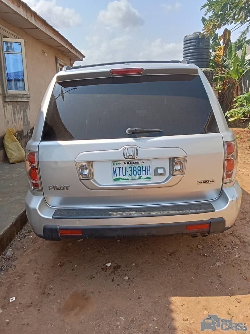 2006 Honda pilot — Rear 3/4