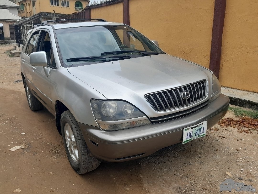 2000 Lexus RX300
