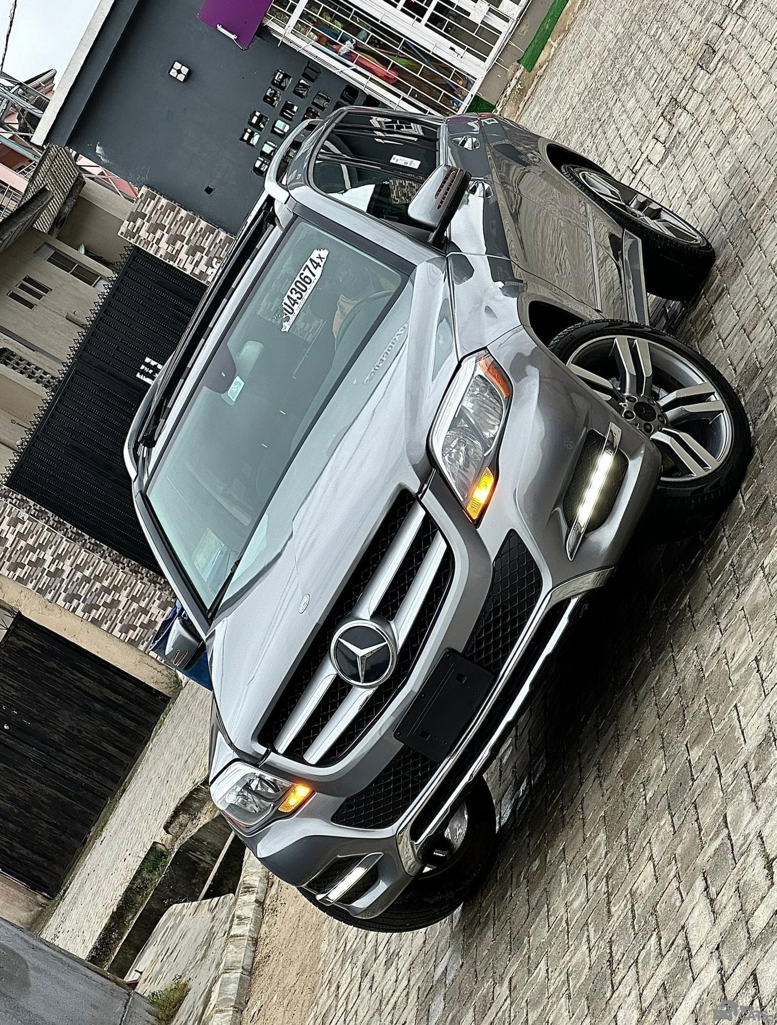 2015 Mercedes-Benz MERCEDES BENZ — Front seats