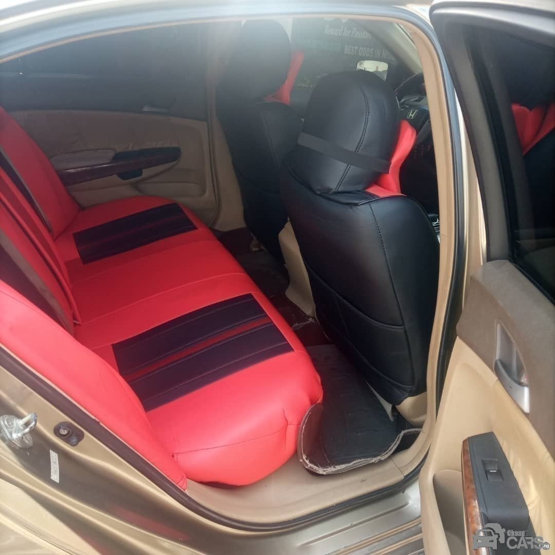 2008 Honda Accord Model — Front seats