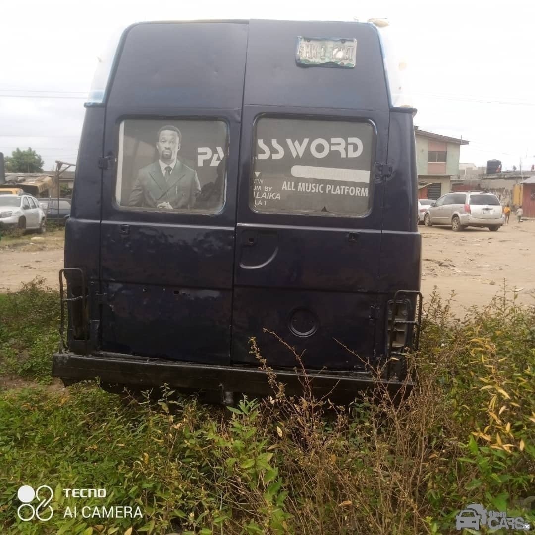 Volkswagen 6 wheeler